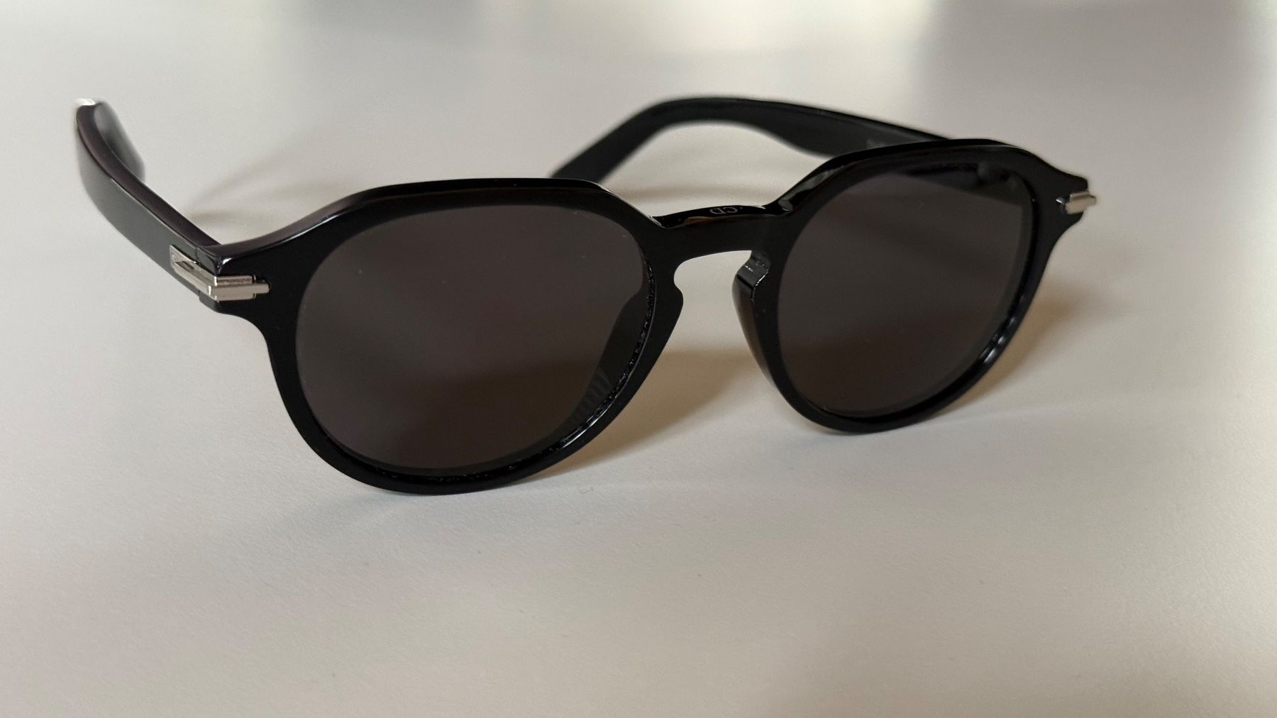 Occhiali & Lenti: DIOR BLACKSUIT R2I – Nuovo (secondo la descrizione) da Arzier-Le Muids venduto da cin_ldd2