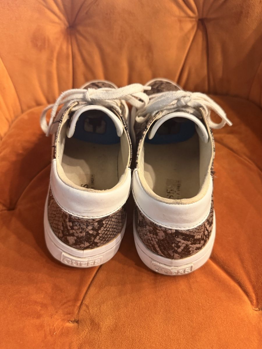 Guess Scarpe da donna: GUESS Sneaker Gr 40   – Usato da Balgach venduto da ren_xy57 3