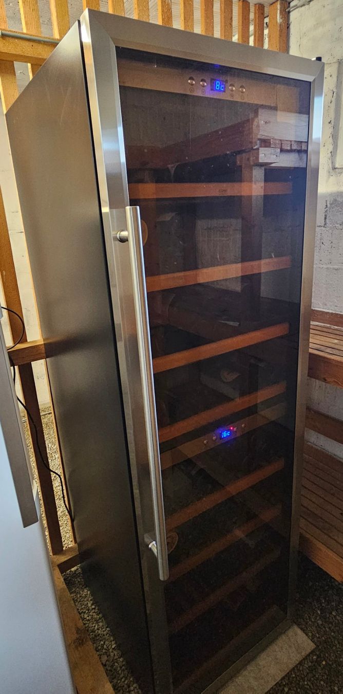 Kühlschrank: Weinkühlschrank CASO – Gebraucht aus Sins von Myck 1