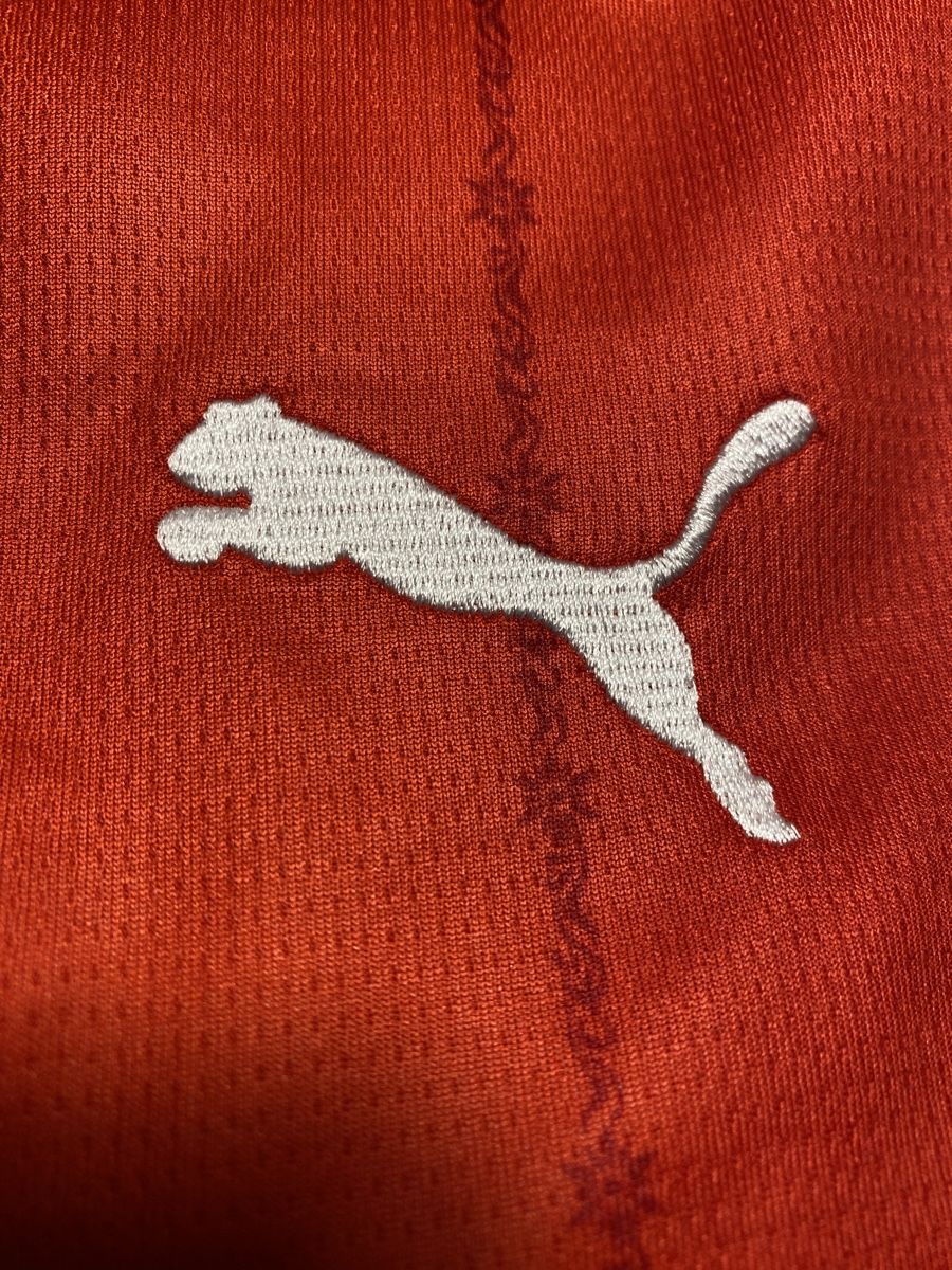 Schweizer Nati Leibchen & Hosen: Schweizer Fussball Nationaltrikot – Neu und originalverpackt aus Wil SG von  2