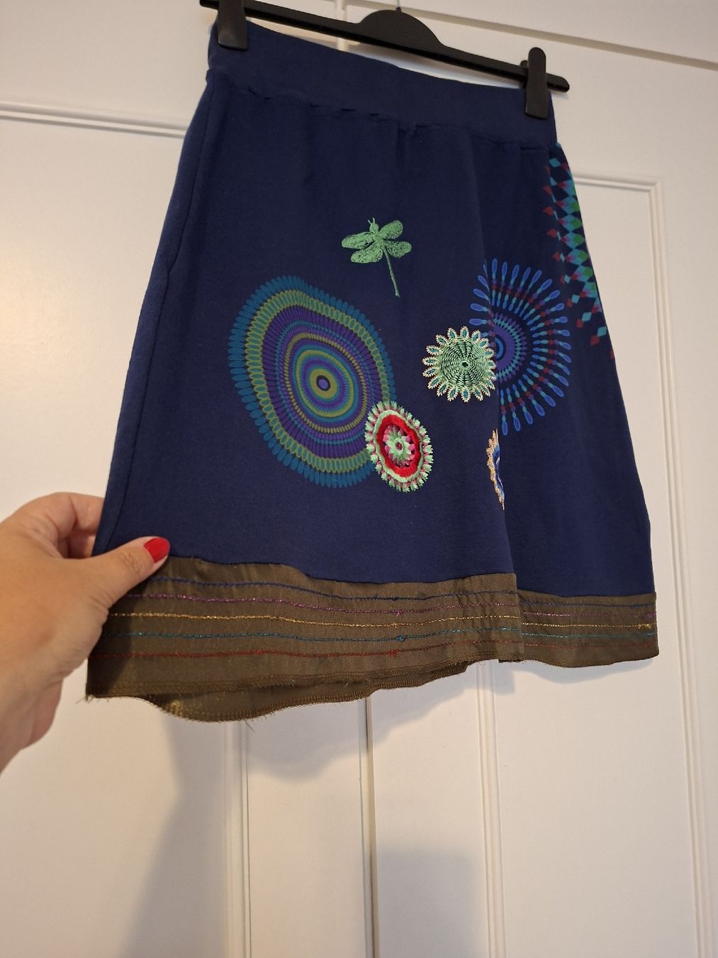 Desigual Jupes: Jupe Desigual brodée multicolore bohème – D'occasion à Lutry par Sim_Sta 1