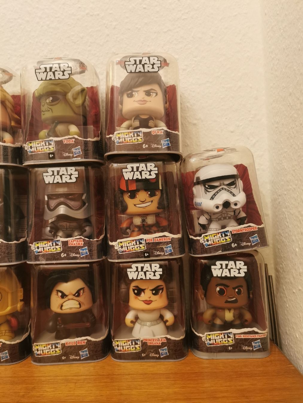 Statuette: lot de 16 mighty muggs star wars – Usato da Vésenaz venduto da Angela.C3 1