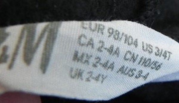 Kleiderpakete: Gr. 98 104 Jogging Pants mit Sweater – Gebraucht aus Basel von frau.sommerwind 1