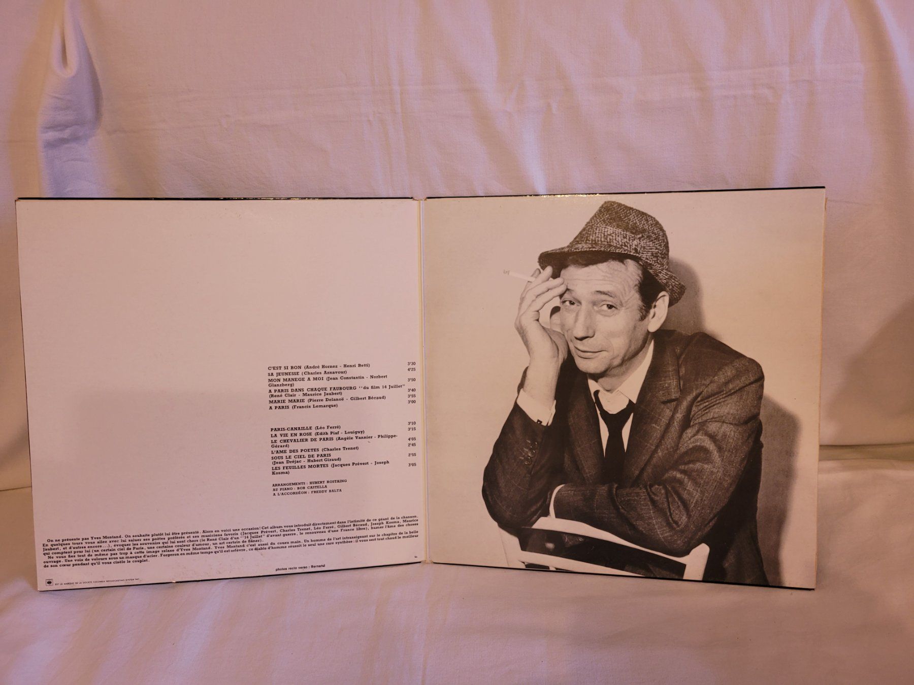 Dischi in vinile: Disque vinyle 33t Yves Montand "Le Paris de..." – Usato da la Chaux-de-Fonds venduto da Lampe 1