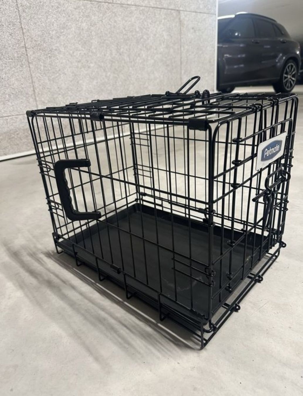 Cages, transport & sécurité: Petmate dog crate black - good condition – D'occasion à Baar par pip_5ktt