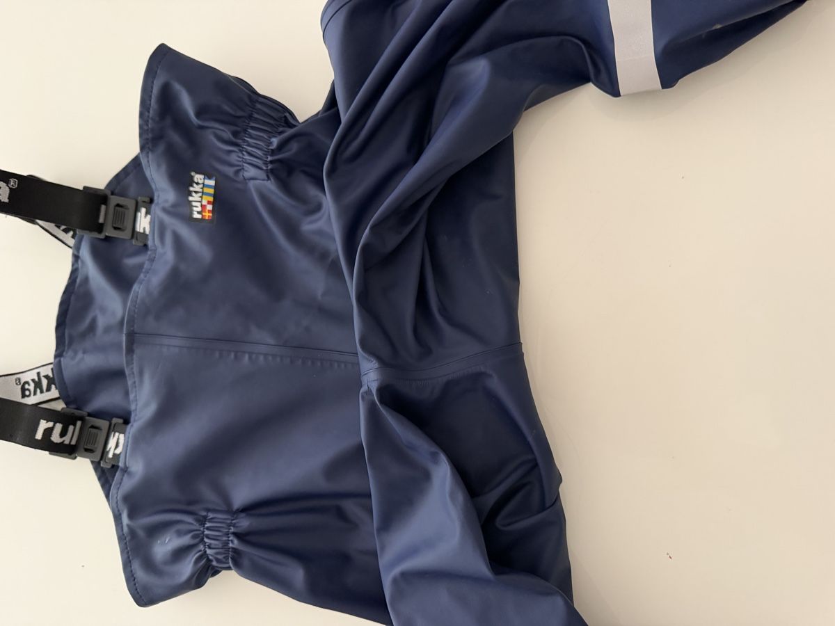 Rukka Pantaloni: Rukka Regenhose Kinder Gr.104 – Usato da Füllinsdorf venduto da _niki_ 1