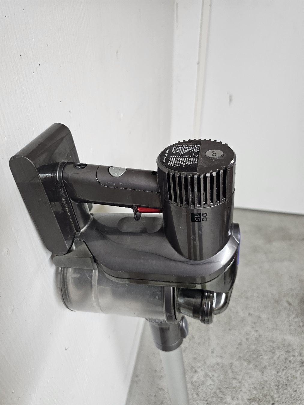 Dyson Aspirapolveri & Accessori: Dyson DC45 Akku-Staubsauger – Usato da Fahrwangen venduto da LukNB 1