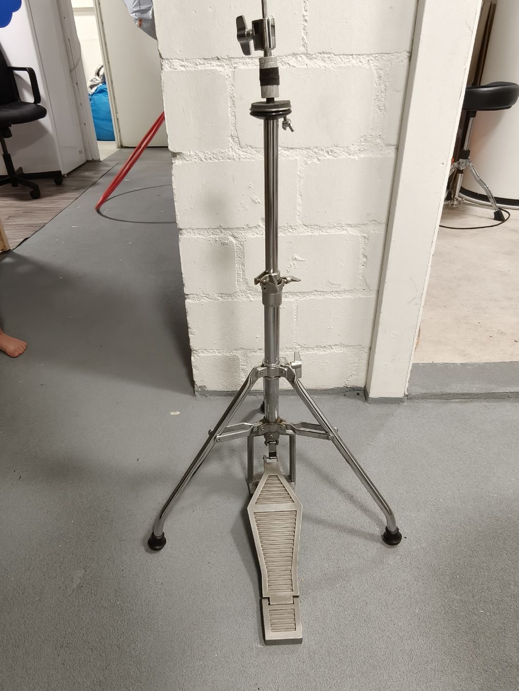 Strumenti musicali: Hi-hat stander – Usato da Oensingen venduto da gyo_q5gd