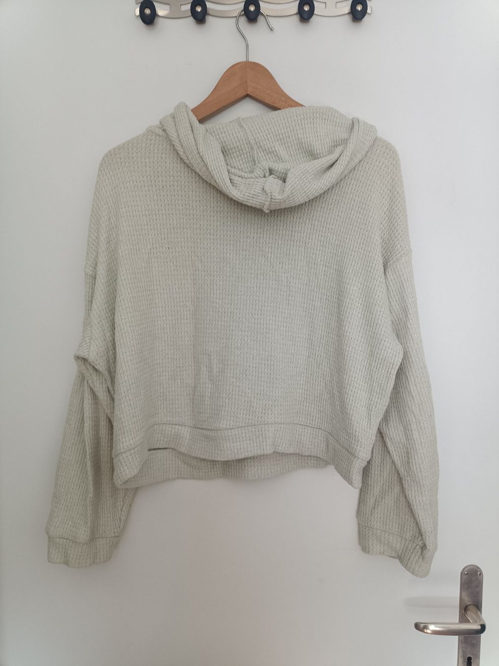 Pullover & Sweatshirts: Pullover hell mint – Gebraucht aus Zürich von nin_jl89