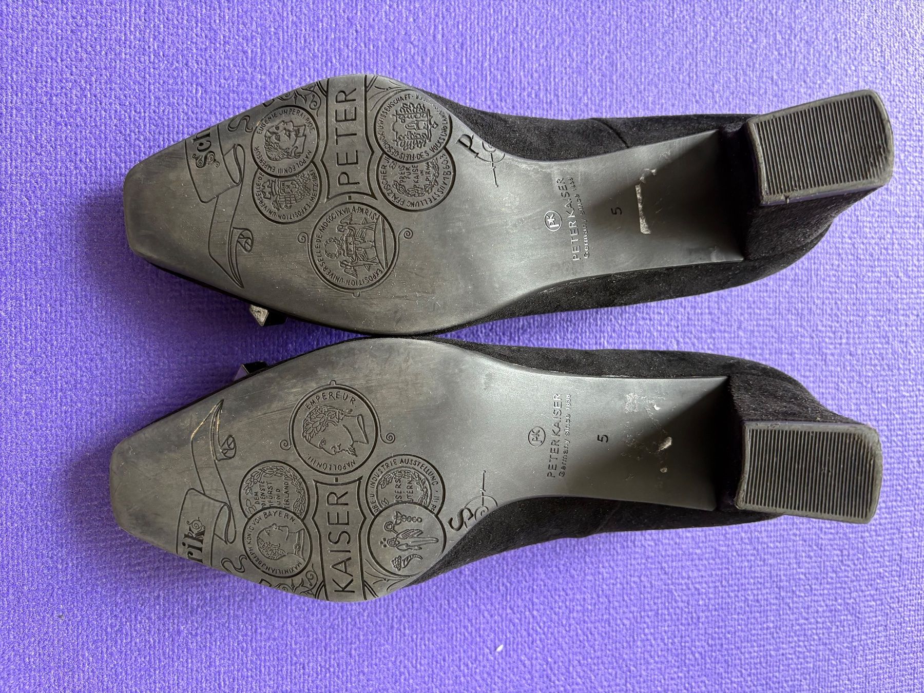 Kaiser Damenschuhe: Pumps von Peter Kaiser - Wildleder - schwarz - Grösse 5 – Gebraucht aus Oberwil BL von nefret01 3