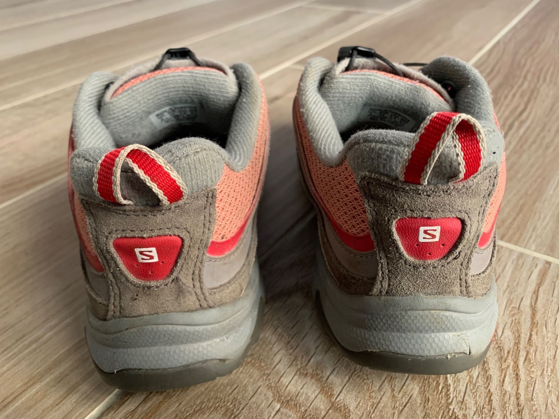 Salomon Scarpe per ragazze: Salomon Trekkingschuhe Gr. 34 rosa-grau – Usato da Rudolfstetten venduto da Joyw 4