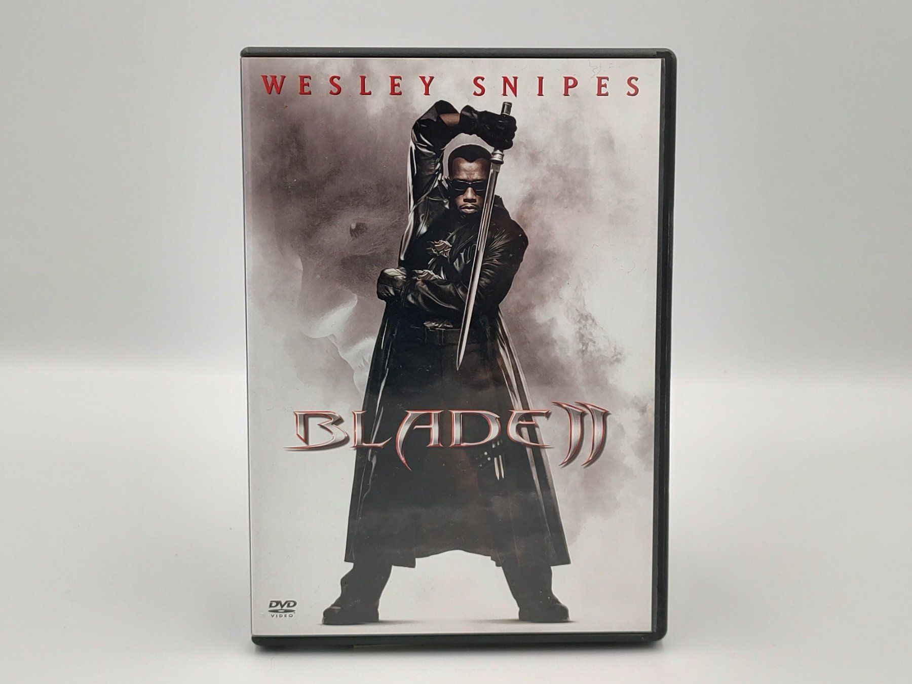 Tutti i DVDs: BLADE 2 - Versand A-Post nur CHF 2.50! – Usato da Siblingen venduto da the_92m7