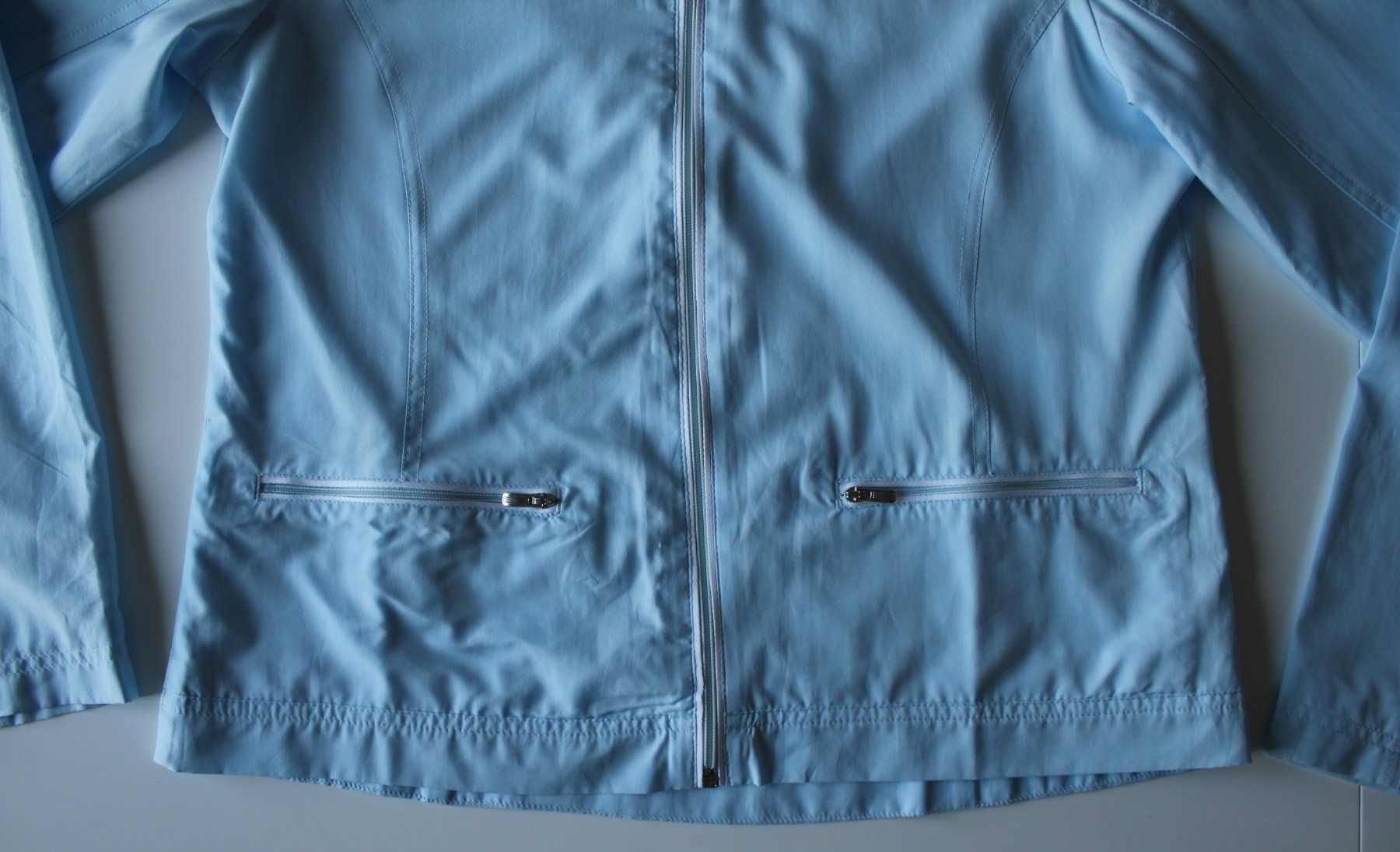 Adidas Jacken: Veste Adidas bleu clair    t. 36 – Gebraucht aus Peseux von Gilloss 2