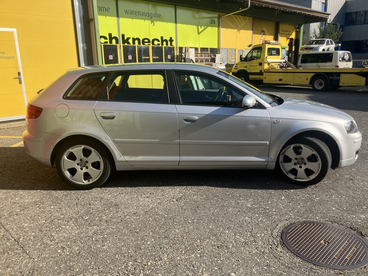 Audi Automobili: Audi A3 Sportback 1,6 ab MFK – Usato da Gwatt (Thun) venduto da Mech81 5