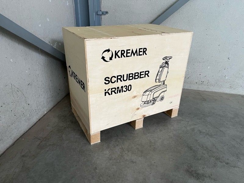 Toutes les machines: Nettoyeuse de sol Kremer KRM30 – Neuf avec emballage d'origine à la Tour-de-Trême par auto1303 9
