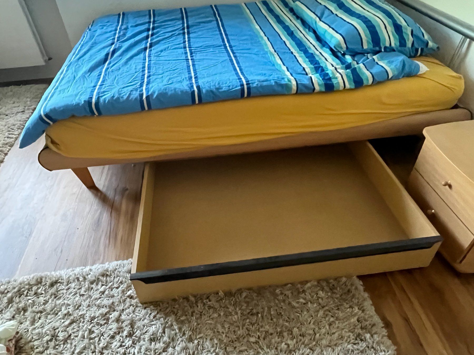 Letti: Bett (inkl. Nachttisch gratis dazu) – Usato da Schindellegi venduto da lailalu 2