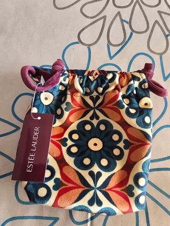 Estée Lauder Samt Beutel, Neu mit Etikett, Blumendesign