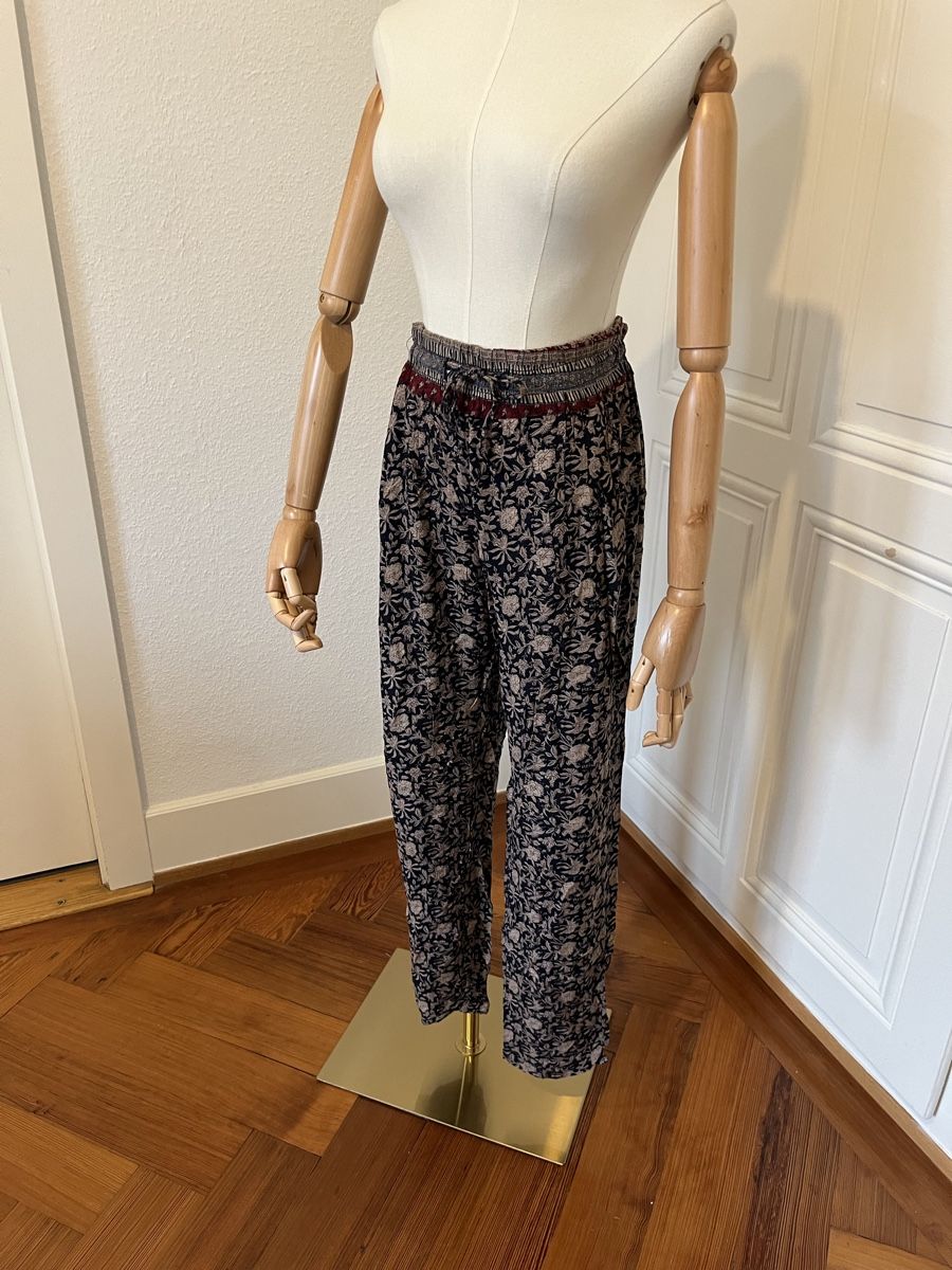 Oysho Pantaloni: Summer Print Oysho pants – Usato da Mies venduto da Nib2011 2