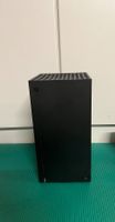 Xbox Series X Konsole mit Controller und Kabel und Spiele