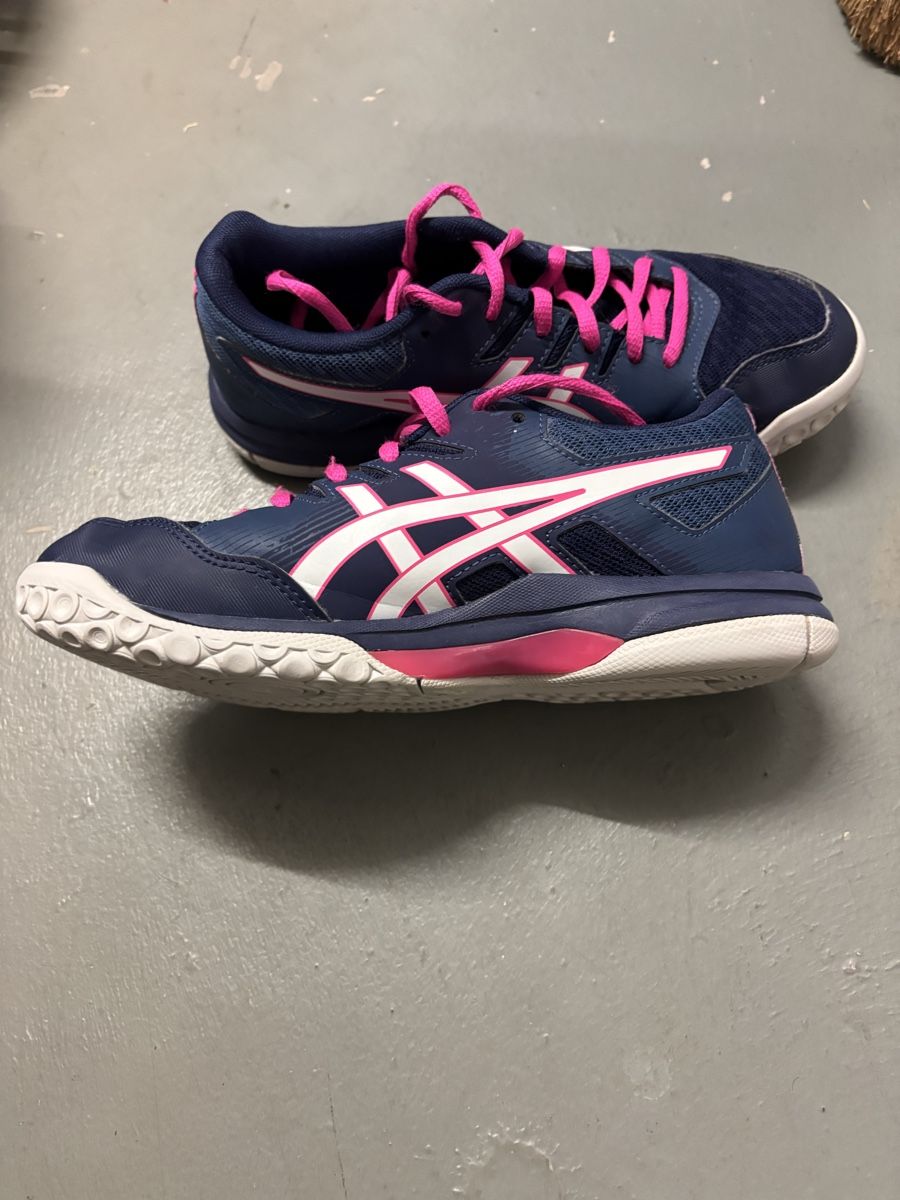 Asics Schuhe für Mädchen: Asics Turnschuhe 36 – Gebraucht aus Wimmis von Soccerfanshop 3