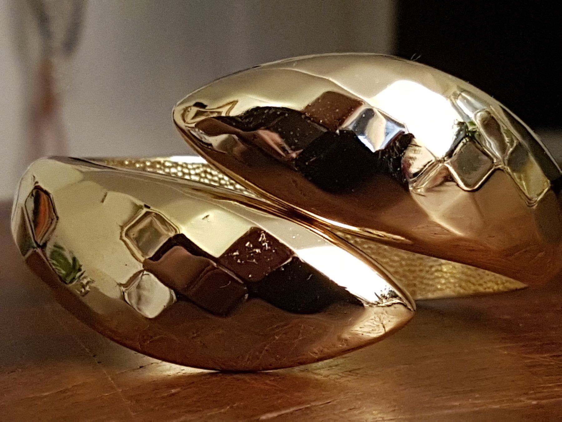 Bracciali & Braccialetti: Armreif goldfarben Schlagstruktur Klappv – Usato da Ettingen venduto da Maranathatalitha