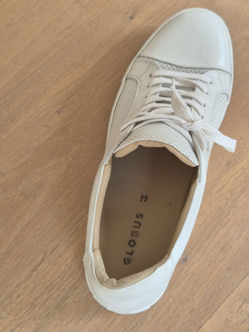 Globus Herrenschuhe: Leder Sneakers Weiss – Gebraucht aus Thun von Milenio3 3