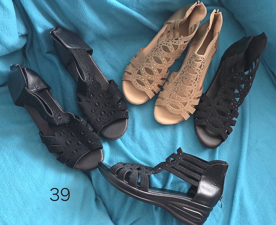 Chaussures femmes: Sandalen mit Absatz, neu, 39 – D'occasion à St. Gallen par reb_955g