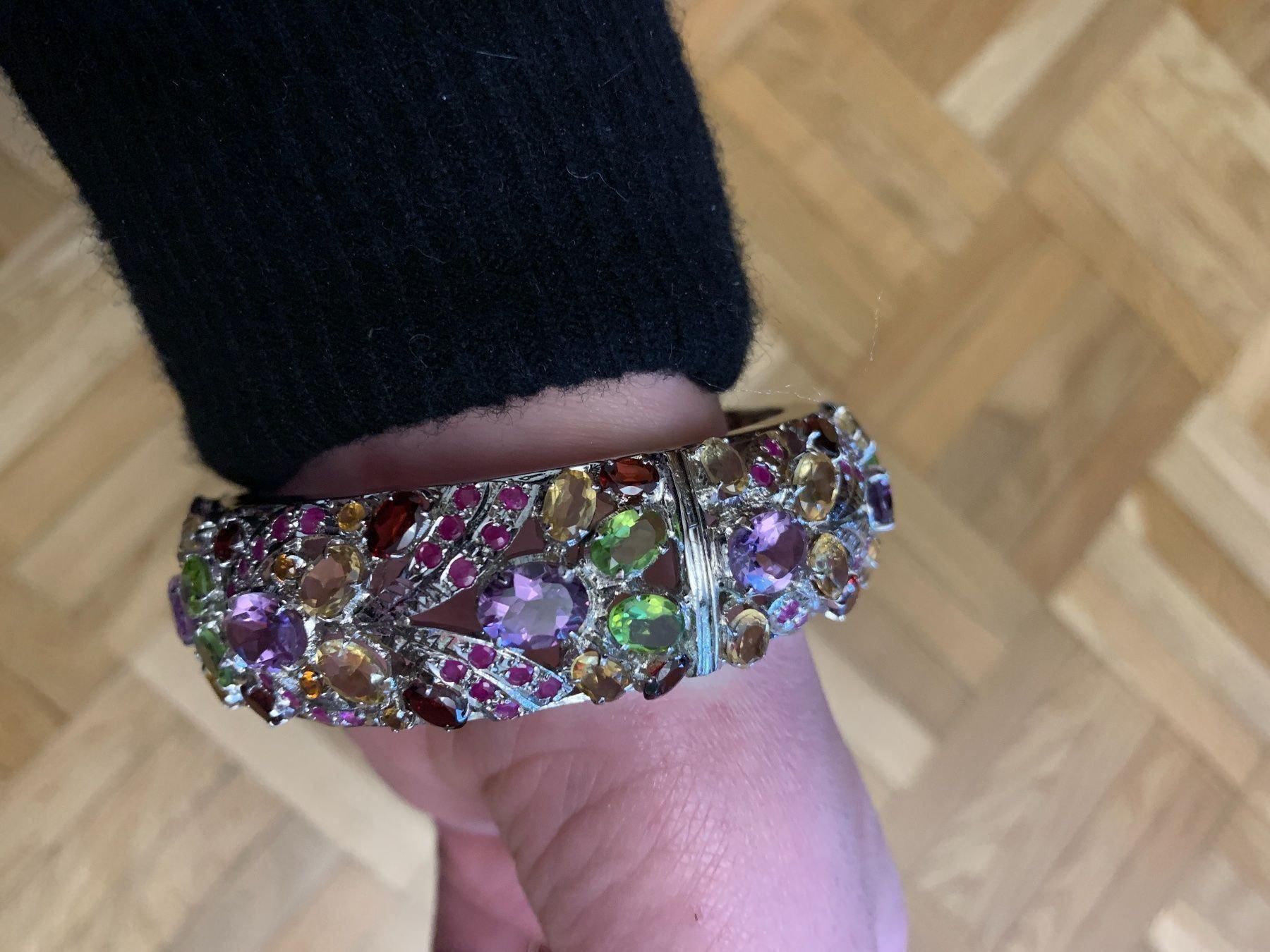 Bracciali & Braccialetti: Massiver Silberarmreif mit Edelsteinen – Nuovo (secondo la descrizione) da Birsfelden venduto da Exclusivity 7