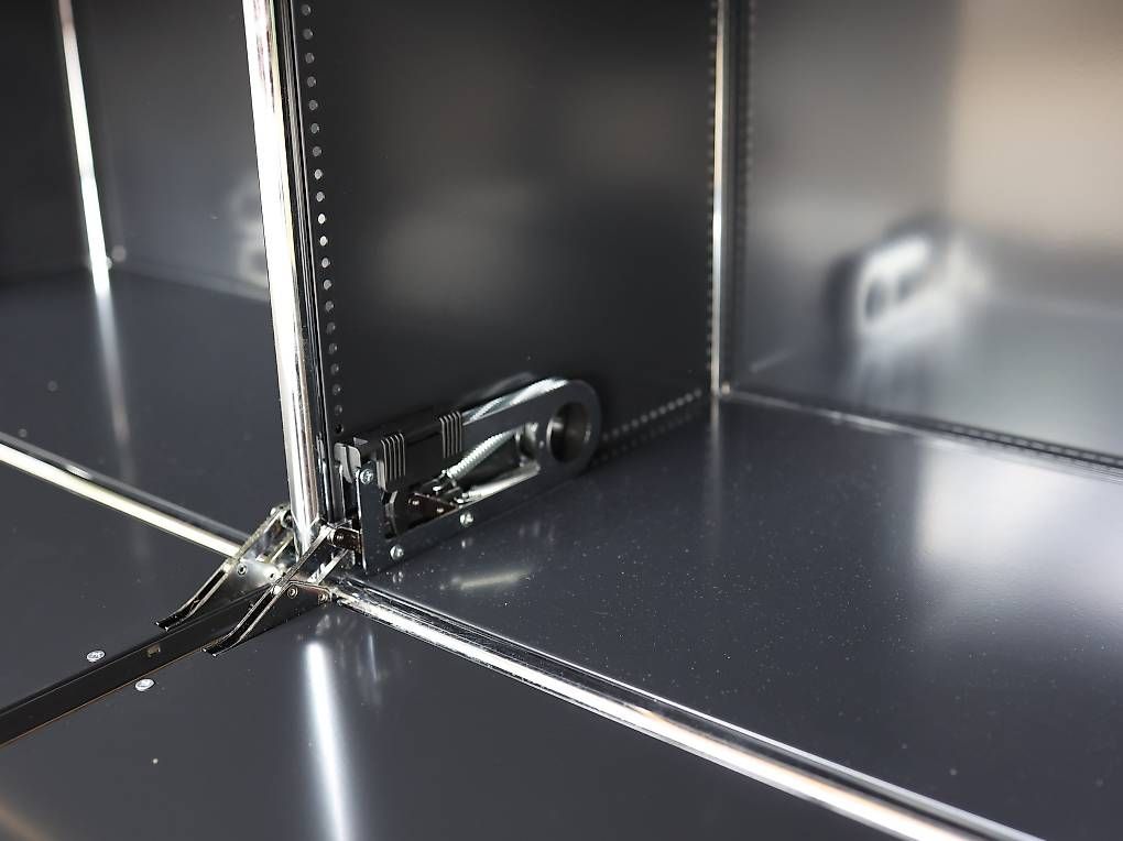 USM Cassettiere: USM Sideboard schwarz, 2x2 – Usato da Meinisberg venduto da atelier_TILIJA 2