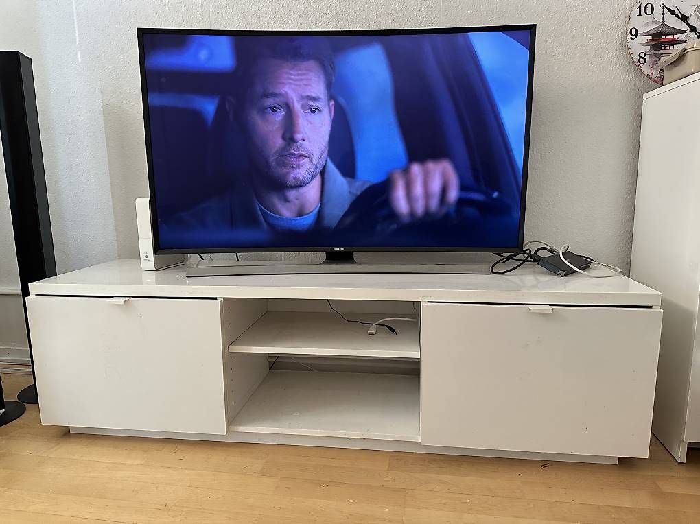 TV Möbel: Meuble télé  – Gebraucht aus Neuchâtel von luiscifer01