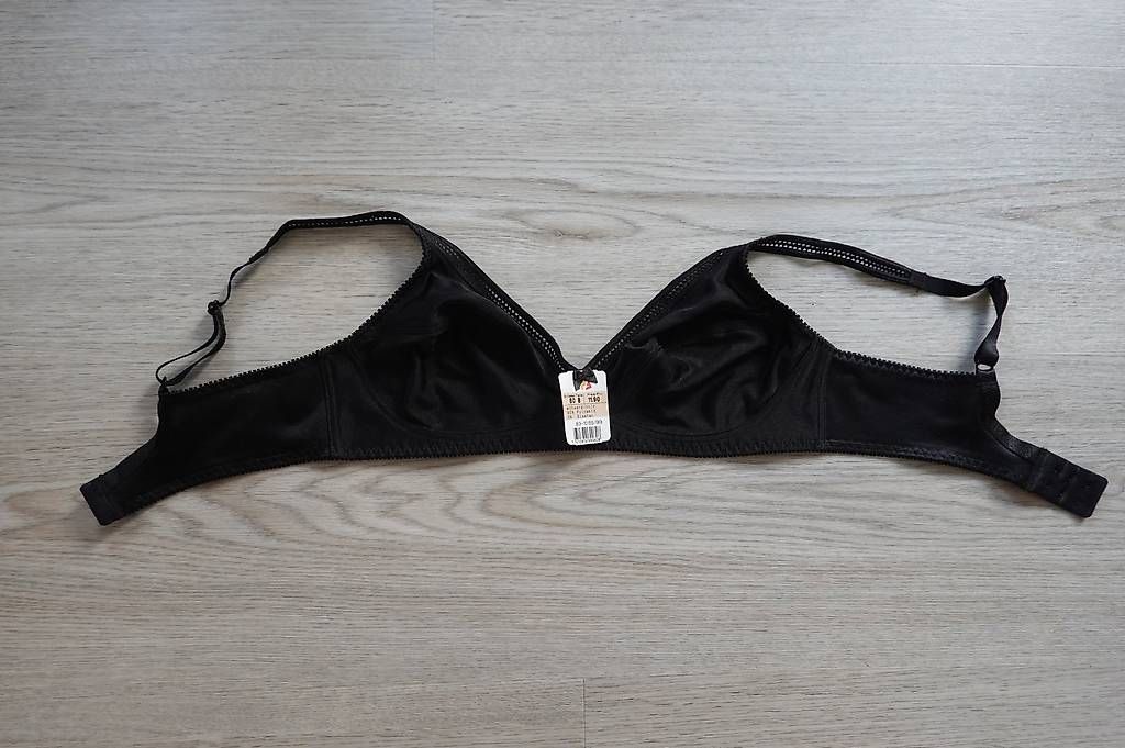 Altra biancheria intima: BH NEU schwarz 80B – Usato da Winterthur venduto da RPeter