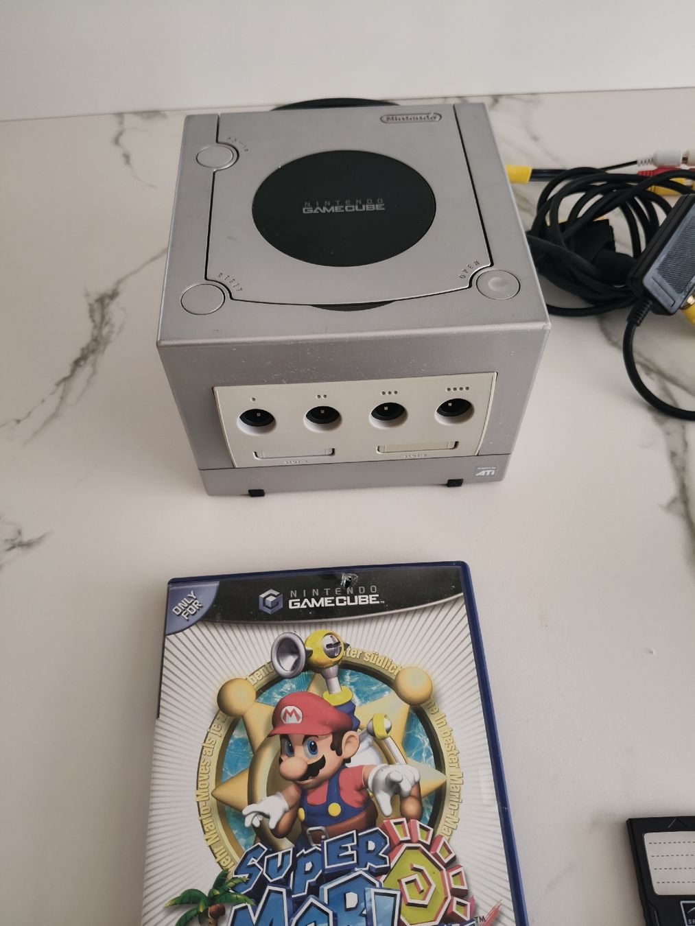 Nintendo Console: Nintendo GameCube Silber Super Mario Sunshine +  Controller – Usato da Oensingen venduto da ece_8k7q 5