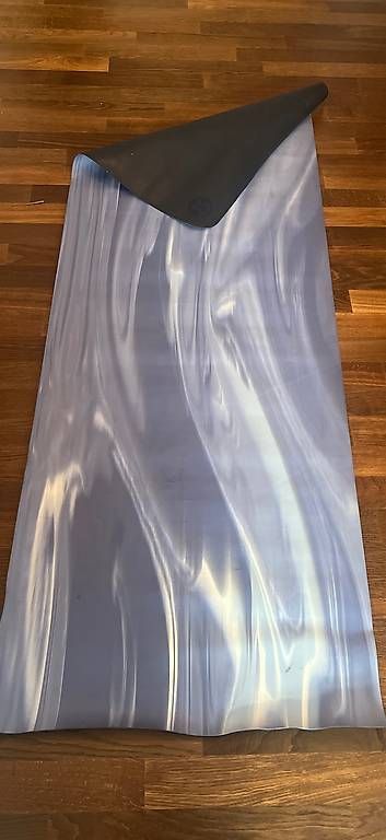 Tapis de sol: Lululemon Reise Yoga Matte  – D'occasion à Luzern par chr_q7v2