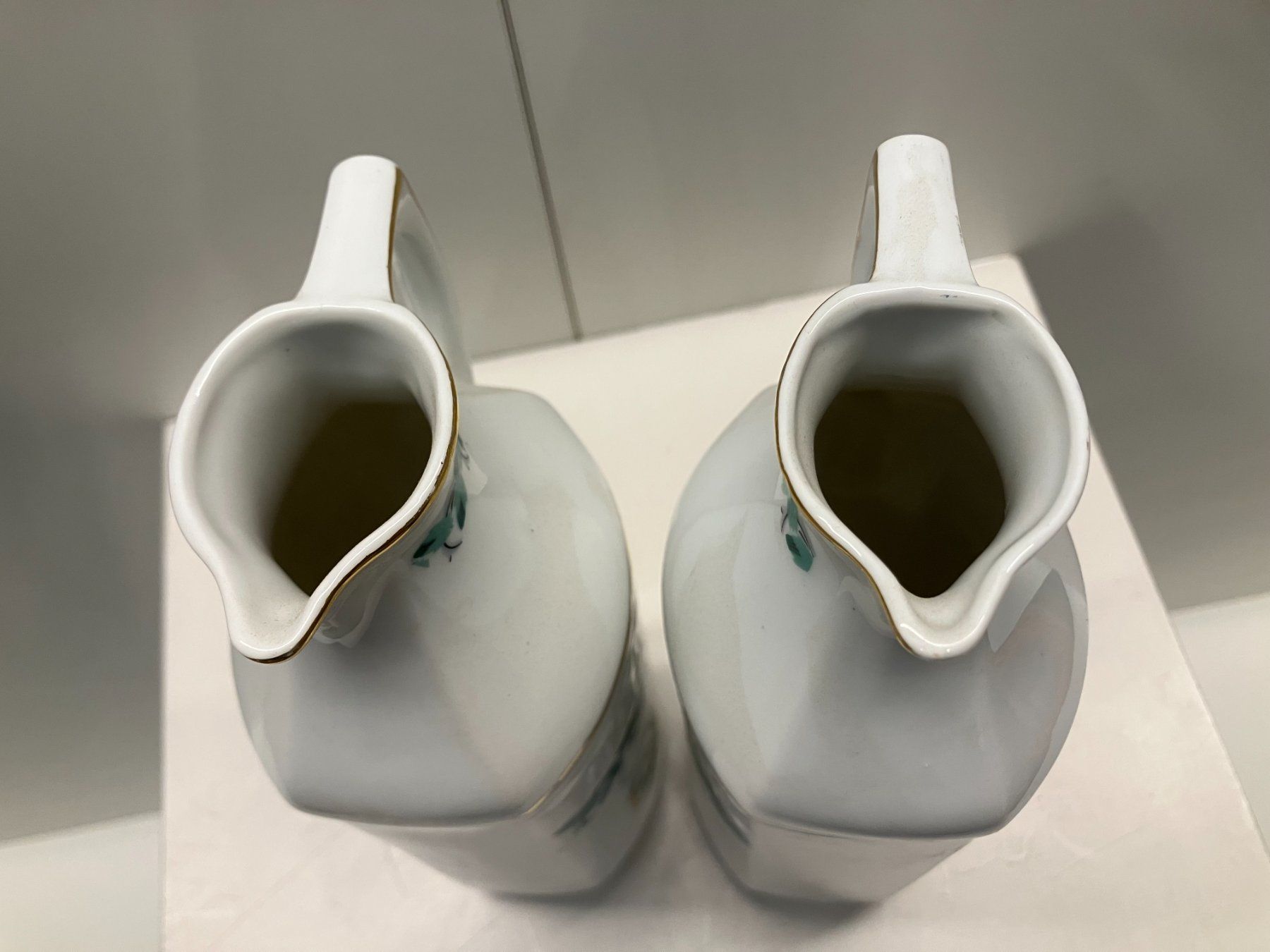 Caraffe: 2St. styl. Antike Essig & Öl Einschenker/Kruge ab 1.- – Usato da Lichtensteig venduto da Buy24International 5