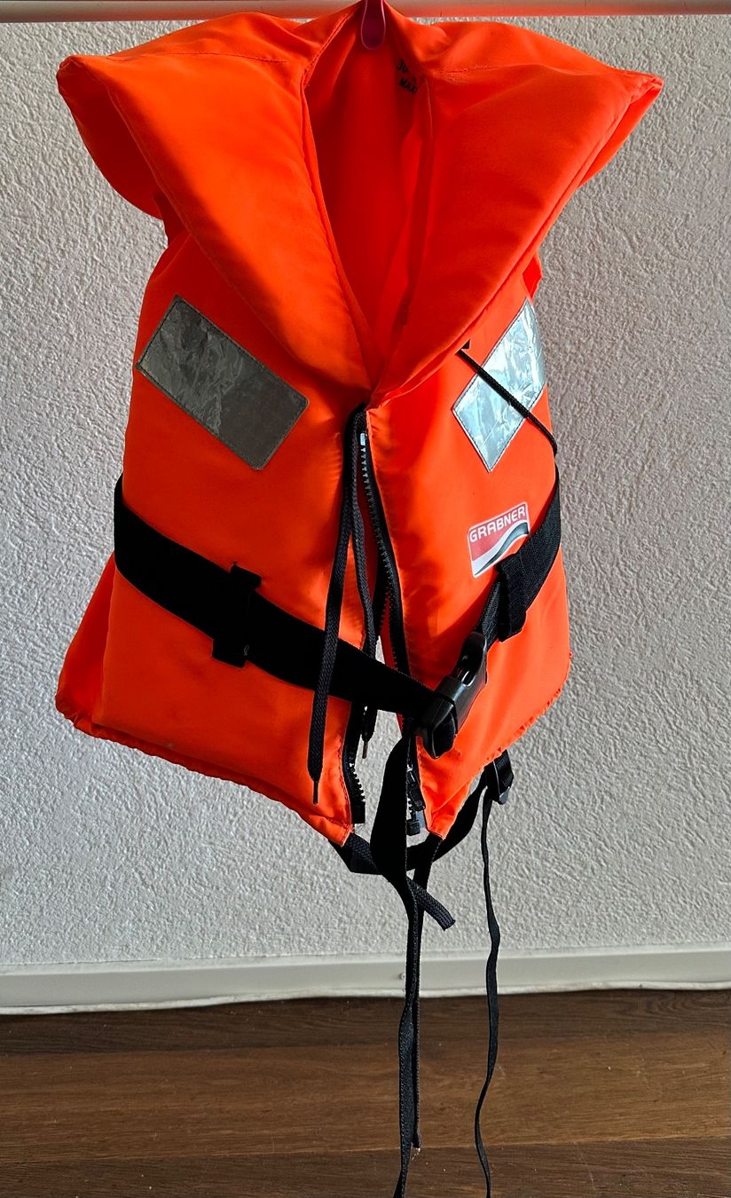 Gilets de sauvetage: Kinder Schwimmweste - 30-40Kg – D'occasion à Weesen par root-star