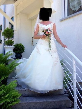 Hochzeitskleid