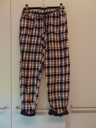 Warme Pyjamahose kariert von Esmara Gr. 36/38 - M377