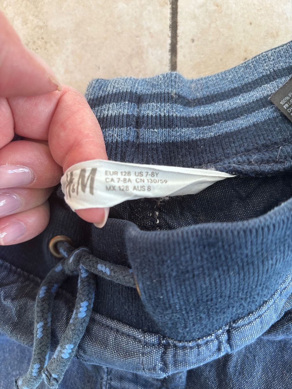 H&M Pantaloni: H&M Kinder Jeans Hose Gr. 128 – Usato da St. Niklaus VS venduto da Wallis4ever 1