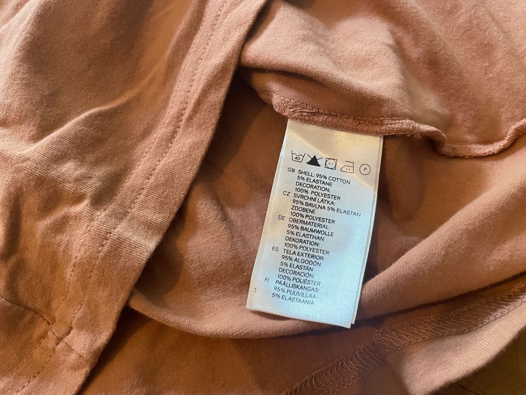 H&M Tops: Puderrosa Langarmtop/-pullover mit Schulterpolstern Gr. M – D'occasion à Zürich par AnnaSa 6