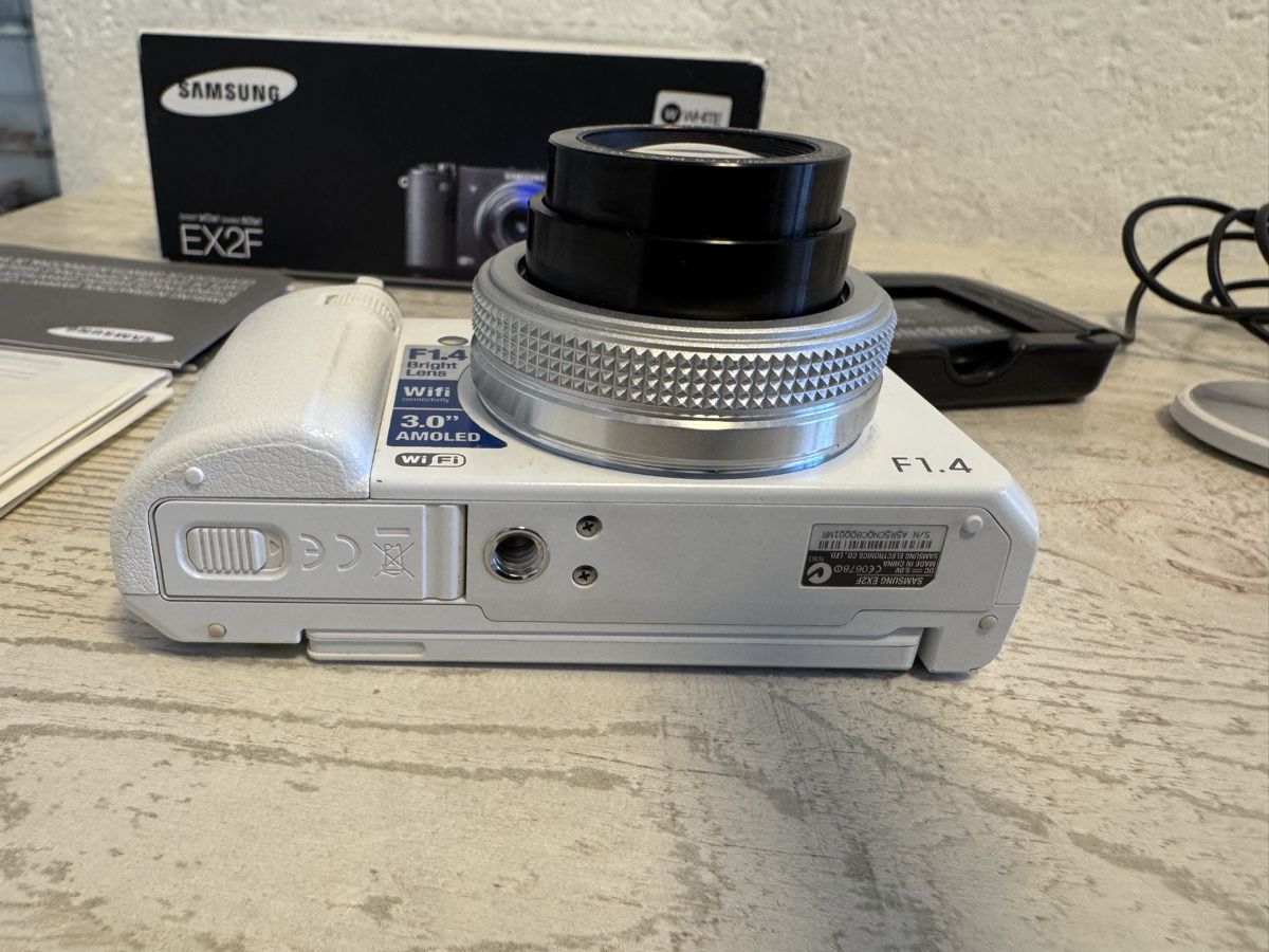 Samsung Fotocamera: Samsung EX2F Digitalkamera – Usato da Zunzgen venduto da milesdavis76 4