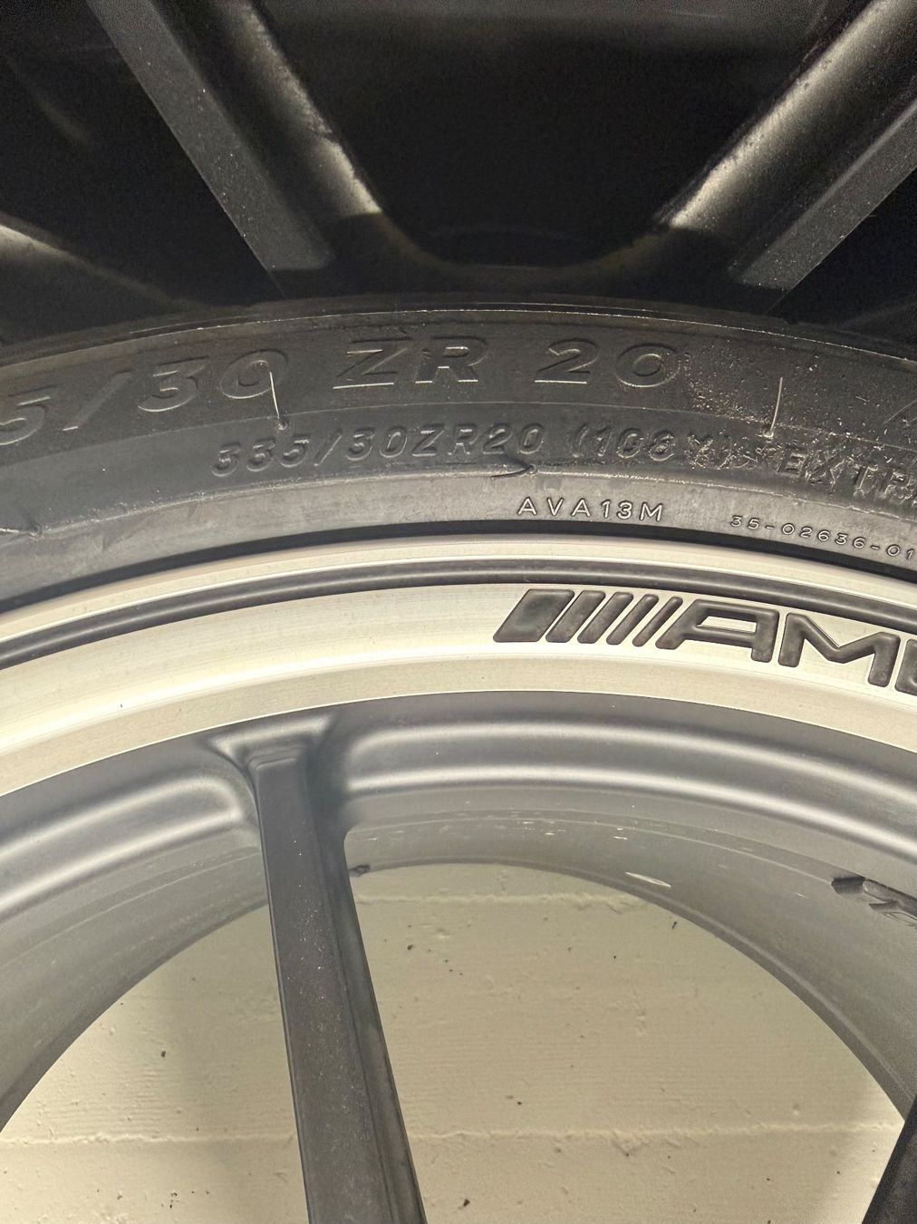 Mercedes-Benz Pneumatici & Ruote complete: AMG Gt R Kompletträder – Usato da Lausen venduto da Rocar_GmbH 4