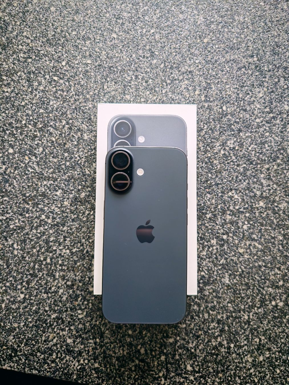 Apple Portables: Iphone 17 256 GB – D'occasion à Nebikon par sukru25