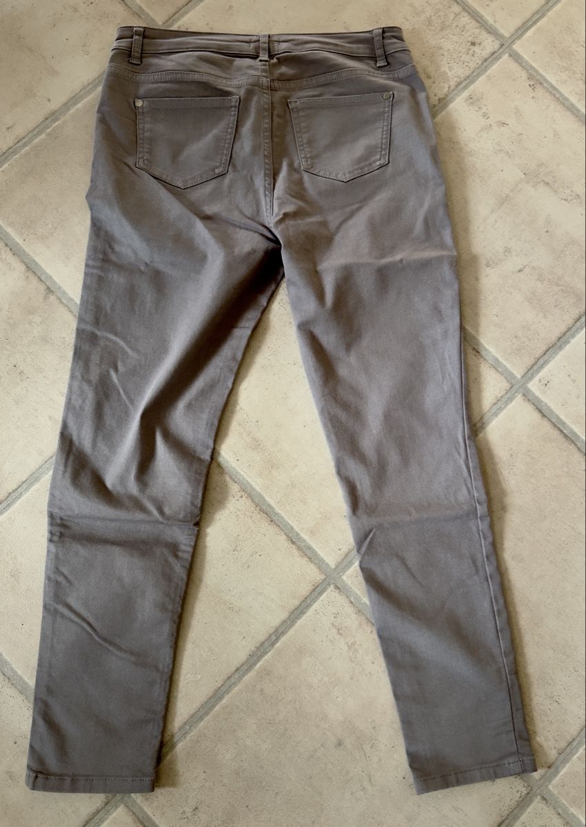 Lascana Pantaloni: Pantalon Lascana gris, taille 40 – Usato da Lausanne venduto da Flomag 1