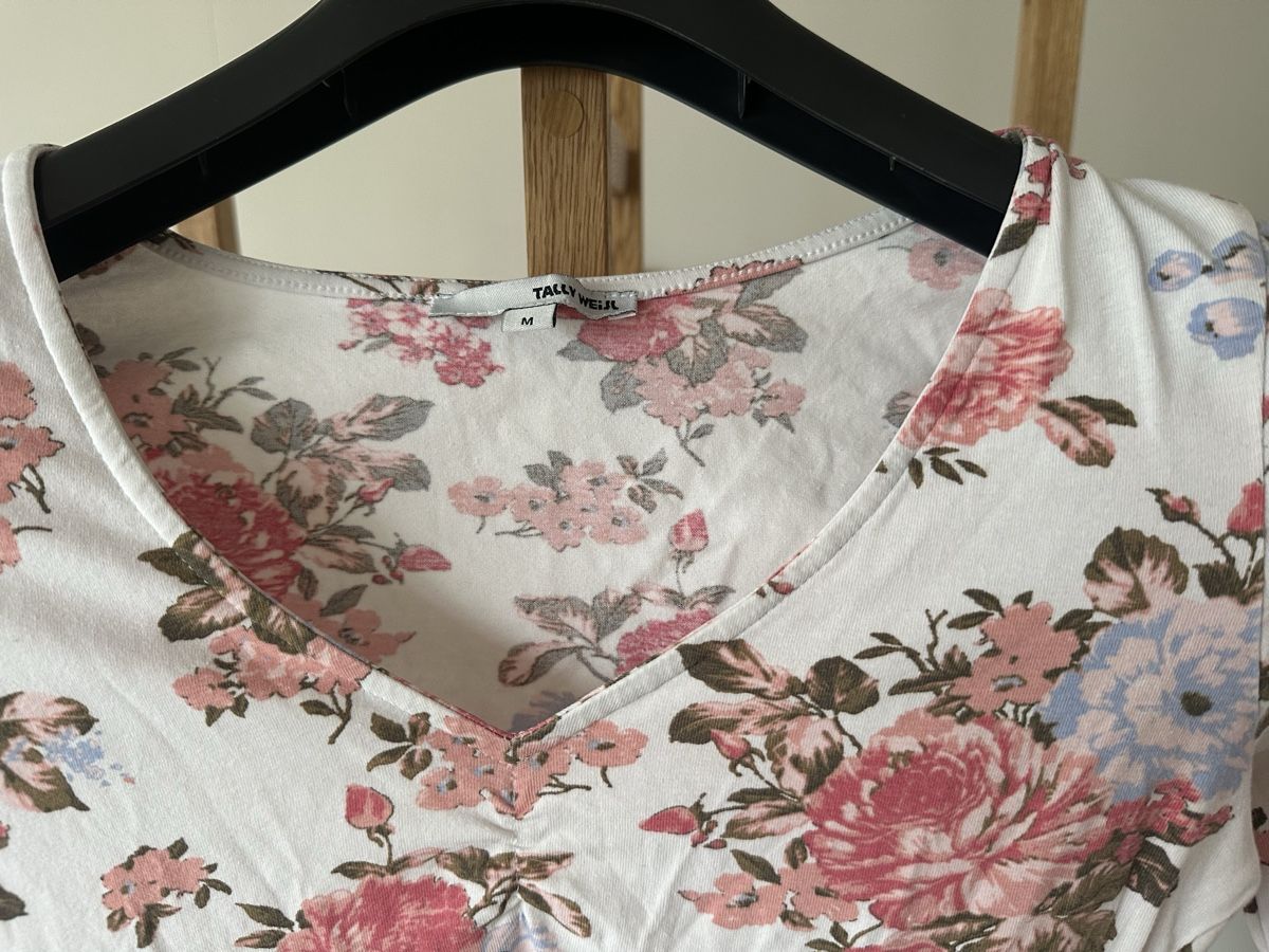 Top: Body mit Blumenmuster – Usato da Gipf-Oberfrick venduto da Gabor5 1