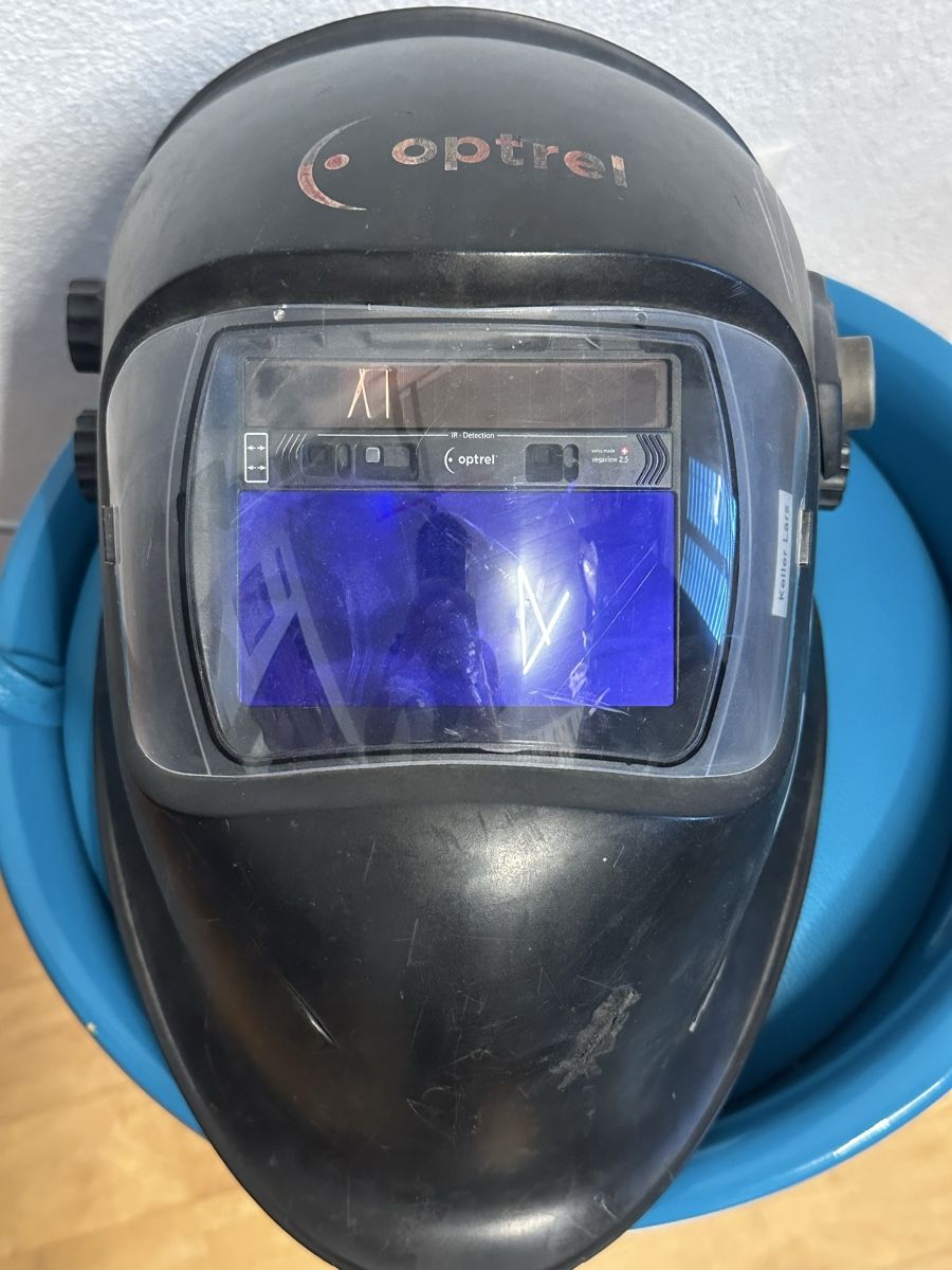 Postes à souder: Schweisshelm Optrel wega view 2.5 – D'occasion à St. Margarethen TG par lar_h9d9