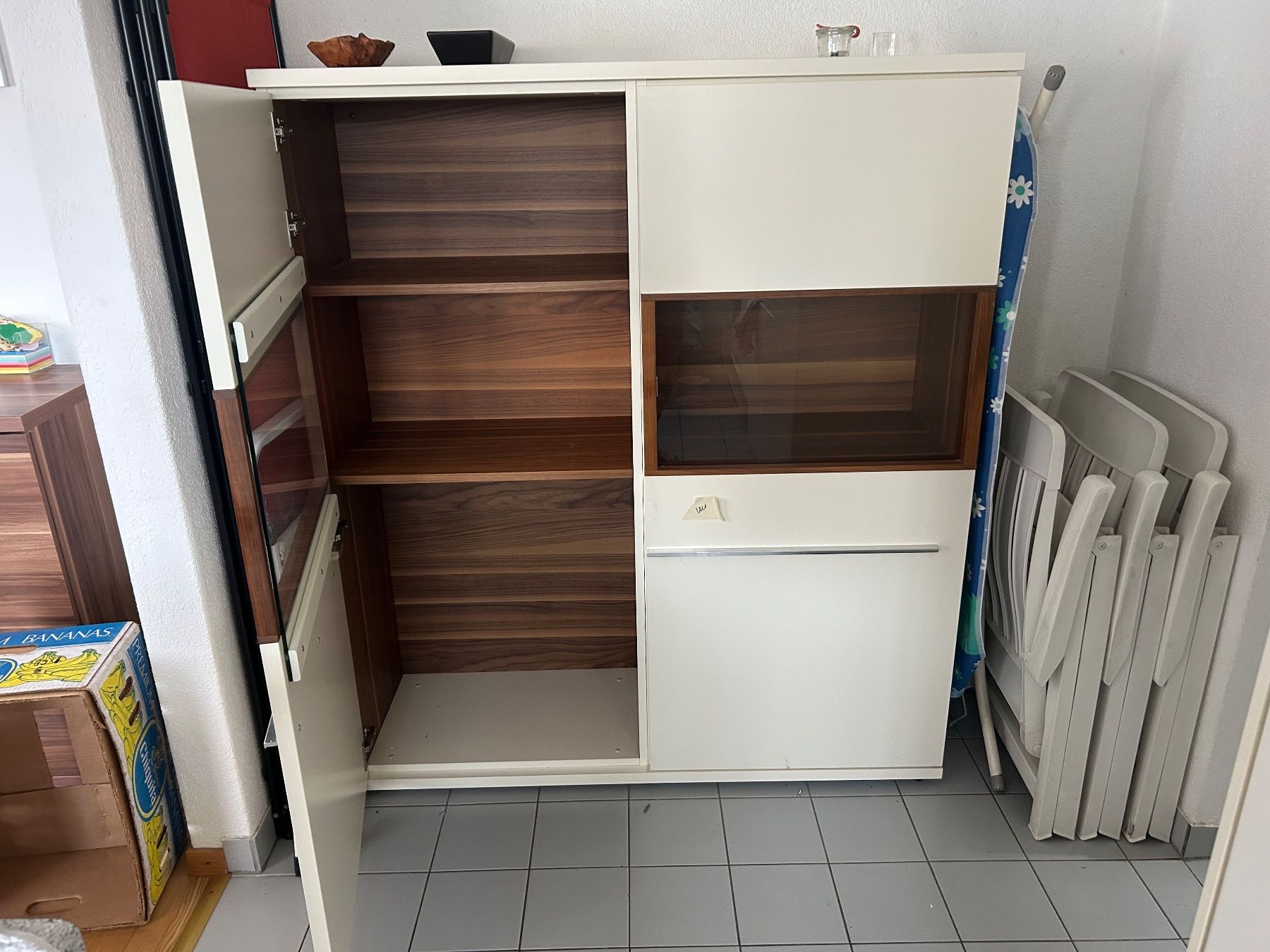 Credenze: Hohes Sideboard mit Glasvitrine – Usato da Hondrich venduto da pfi_cp26 1