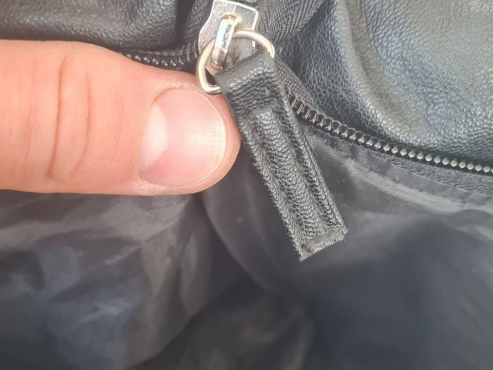 Taschen für Damen: Handtasche / Schwarz-Silber / Damen – Gebraucht aus Safenwil von Husqi2000 3
