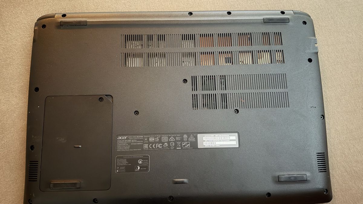 Acer Notebook: Acer Laptop Schwarz – Usato da Winterthur venduto da zwa_tr97 2