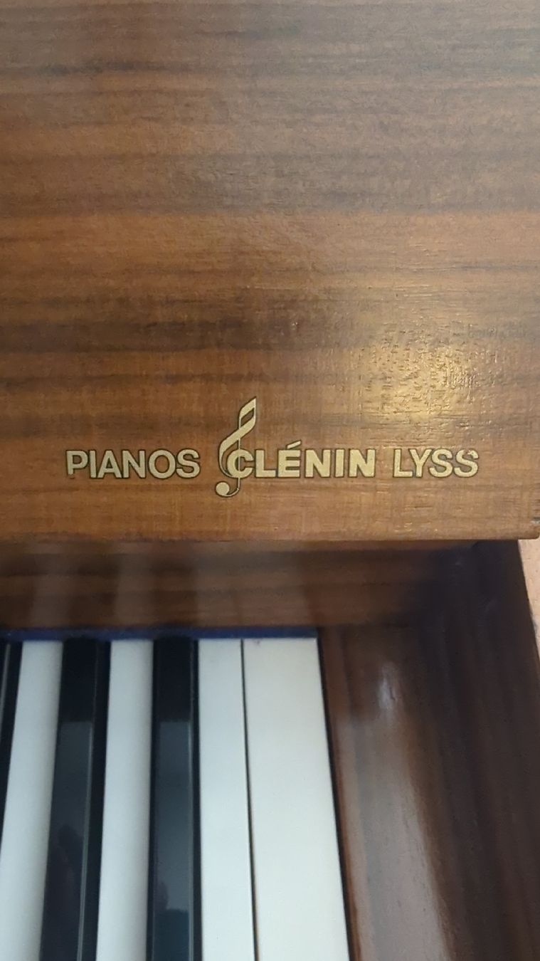 Strumenti musicali: Klavier WELMAR – Usato da Lyss venduto da 3250er 5
