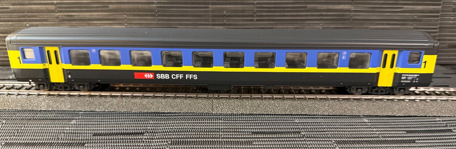 Roco Modellini di ferrovie: Roco H0 SBB EW II Interregio Prototyp, Top Zustand – Nuovo (secondo la descrizione) da Wallisellen venduto da rfl_w2tj